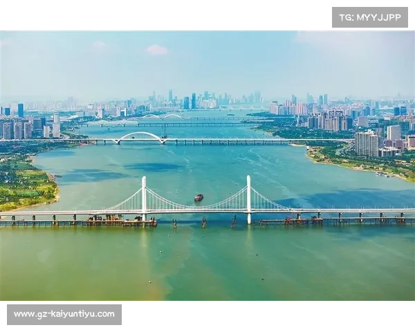 洪州大桥见证万人双向奔赴 南昌夜跑点燃全城热恋 洪州大桥见证万人双向奔赴 南昌夜跑点燃全城热恋